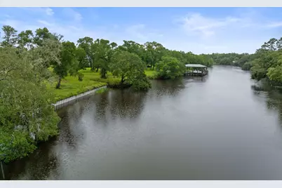 32610 Bayou Bend, Richwood, TX 77515 - Photo 8