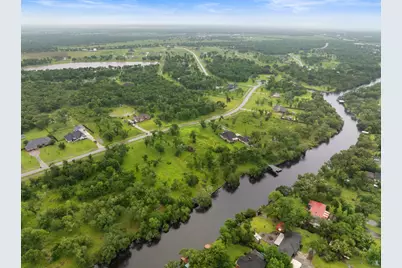 32610 Bayou Bend, Richwood, TX 77515 - Photo 4