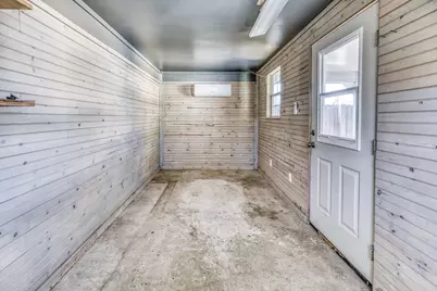 210 W Bell Street, Fayetteville, TX 78940 - Photo 24