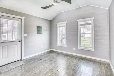 210 W Bell Street, Fayetteville, TX 78940 - Photo 20