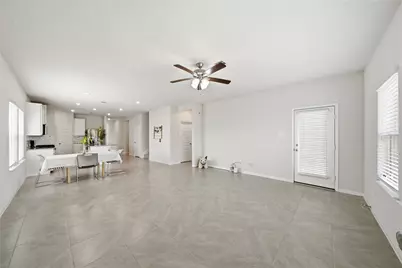 2703 Fairfield Landing Lane, Pearland, TX 77089 - Photo 12