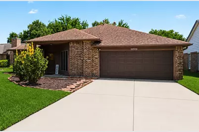 10926 Collingswood Drive, La Porte, TX 77571 - Photo 2