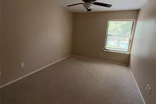 12625 Memorial Dr, Houston, TX 77024 - Photo 18