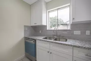 11326 Sagecreek Dr, Houston, TX 77089 - Photo 14