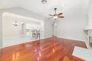 930 Arbor Pine Dr, Tomball, TX 77375 - Photo 8