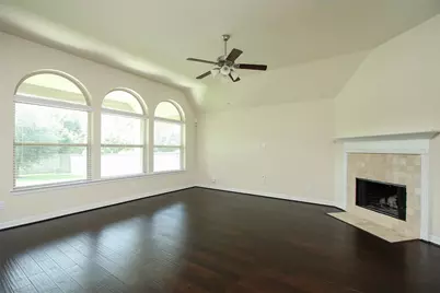 34 Estherwood Place, The Woodlands, TX 77354 - Photo 8