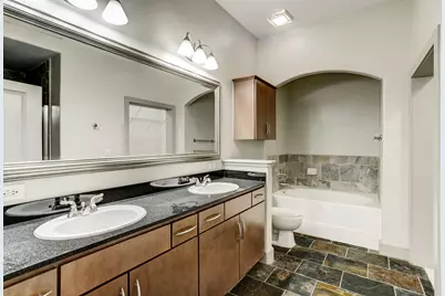 1901 Post Oak Boulevard #2602, Houston, TX 77056 - Photo 30