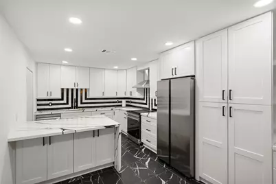 2101 Fountain View Drive #25C, Houston, TX 77057 - Photo 10