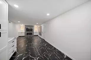 2101 Fountain View Dr, Houston, TX 77057 - Photo 16