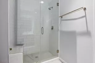 1011 Fountain View Dr, Houston, TX 77057 - Photo 22