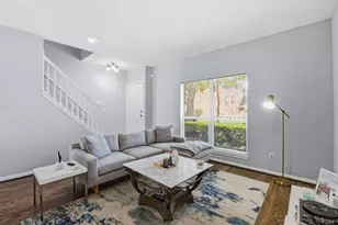 1011 Fountain View Dr, Houston, TX 77057 - Photo 2