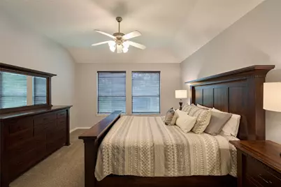 70 N Spinning Wheel Circle, The Woodlands, TX 77382 - Photo 34