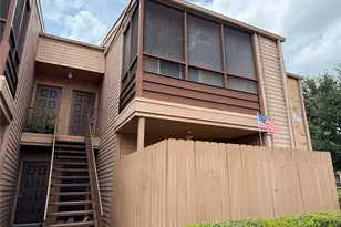 10555 Turtlewood Ct, Houston, TX 77072 - Photo 2