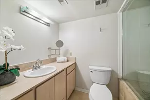 6659 Bayou Glen Rd, Houston, TX 77057 - Photo 16