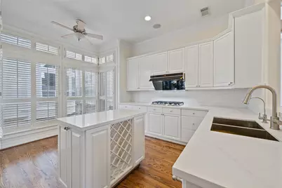1515 Hyde Park Boulevard #2, Houston, TX 77006 - Photo 10