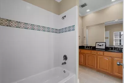 5624 Dolores St, Houston, TX 77057 - Photo 32