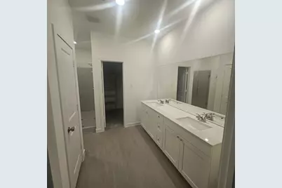 8318 Amber Summit, Angleton, TX 77515 - Photo 6