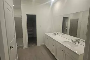 8318 Amber Summit, Angleton, TX 77515 - Photo 6