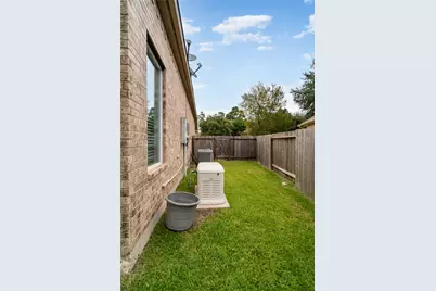 43 N Scribewood Circle, The Woodlands, TX 77382 - Photo 38