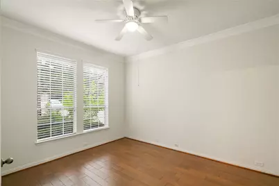 43 N Scribewood Circle, The Woodlands, TX 77382 - Photo 8
