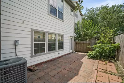 10722 Clearview Villa, Houston, TX 77025 - Photo 28