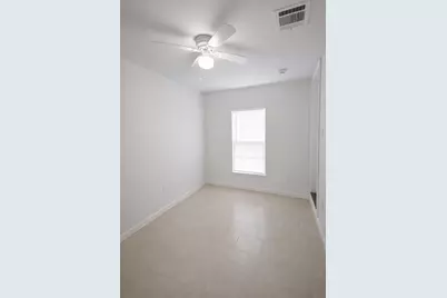 916 Parkway Street, Baytown, TX 77520 - Photo 14