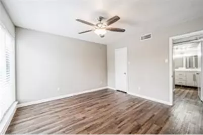 2822 S Bartell Drive #32, Houston, TX 77054 - Photo 8