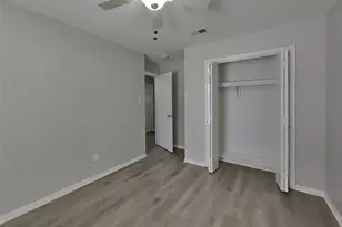 7506 Lemon Tree Cir, Houston, TX 77088 - Photo 14