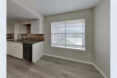 7506 Lemon Tree Circle, Houston, TX 77088 - Photo 6
