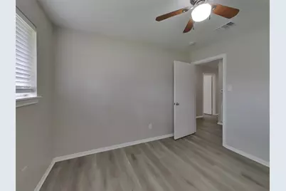 7506 Lemon Tree Circle, Houston, TX 77088 - Photo 16
