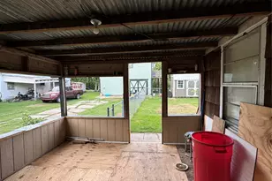 411 & 411 1/2 Humphrey Ave, Palacios, TX 77465 - Photo 20