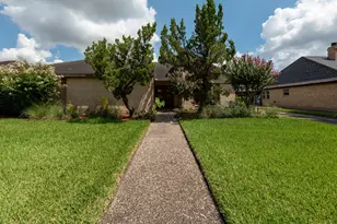 7926 Quail Meadow Dr, Houston, TX 77071 - Photo 2