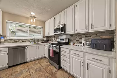 12110 Essenbruk Drive, Houston, TX 77066 - Photo 14