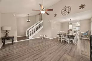 12110 Essenbruk Dr, Houston, TX 77066 - Photo 6