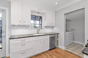 1906 Woodhead St, Houston, TX 77019 - Photo 10