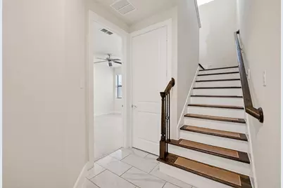 3413 Kensington Yellow Place, Houston, TX 77008 - Photo 4