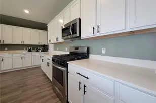 9319 Pavonia Fawn Dr, Baytown, TX 77521 - Photo 16