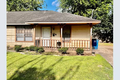115 Avenue E #B, South Houston, TX 77587 - Photo 1