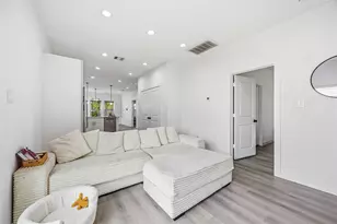 8614 Peachtree St, Houston, TX 77016 - Photo 4