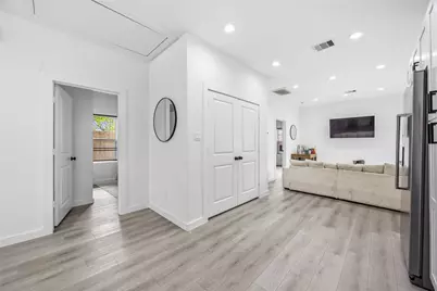 8614 Peachtree Street #A, Houston, TX 77016 - Photo 2