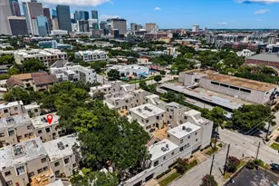 402 Tuam St, Houston, TX 77006 - Photo 26