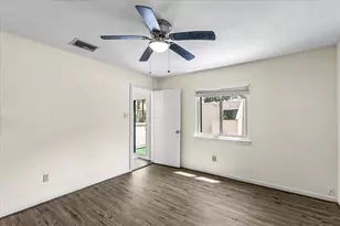 402 Tuam St, Houston, TX 77006 - Photo 18