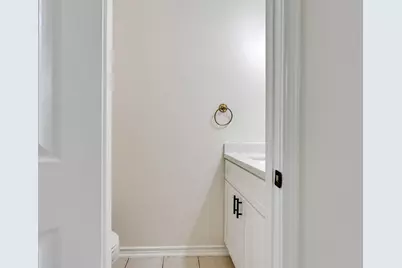 4510 Chestnut Meadow Drive, Sugar Land, TX 77479 - Photo 16