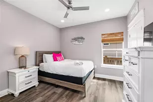 976 Albatross Ln, Crystal Beach, TX 77650 - Photo 12