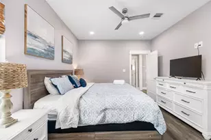 976 Albatross Ln, Crystal Beach, TX 77650 - Photo 14
