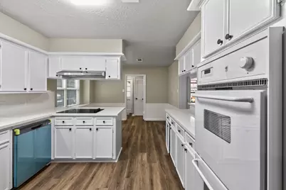 1915 Seven Oaks Drive, Kingwood, TX 77339 - Photo 8