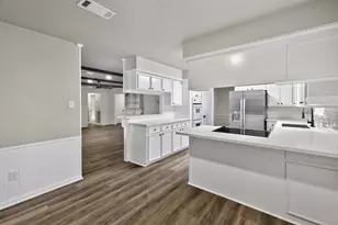 1915 7 Oaks Dr, Kingwood, TX 77339 - Photo 12