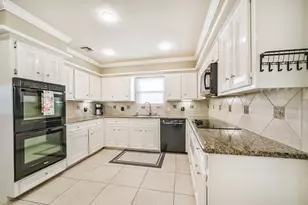 11730 Cypresswood Dr, Houston, TX 77070 - Photo 10