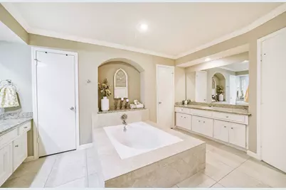 11730 Cypresswood Drive, Houston, TX 77070 - Photo 30