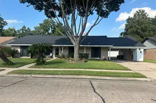 910 Luella Ave, Deer Park, TX 77536 - Photo 2